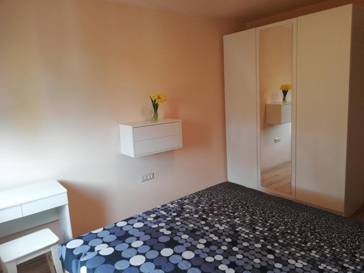 Apartman Nikola Ladrovici Luaran gambar